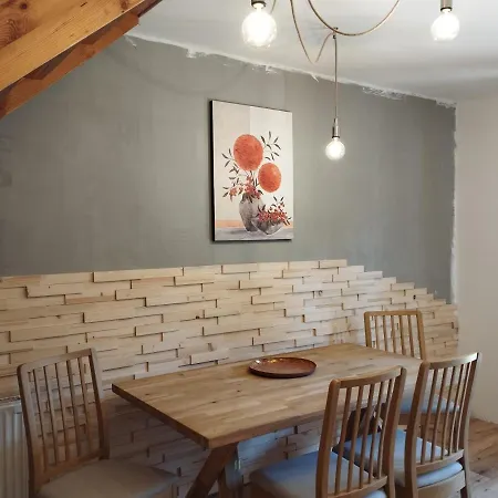 Liliomfa Apartmán *