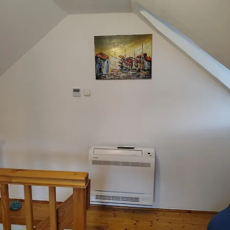 Liliomfa Apartment