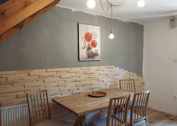 Liliomfa Apartment *